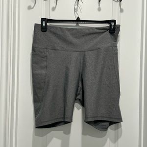 Old Navy Biker Shorts Women’s XL